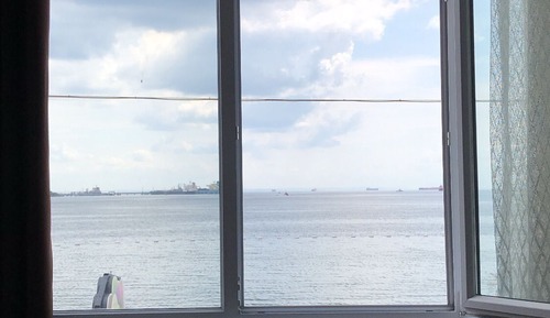 Room, Sea View