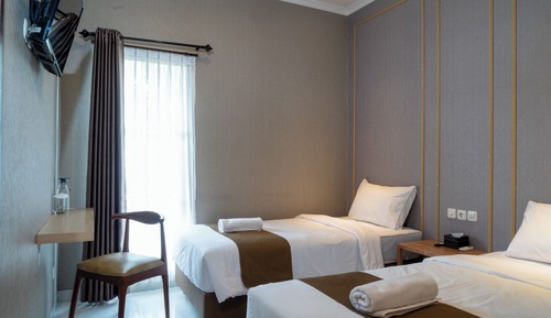 Superior Twin Room, Garden View