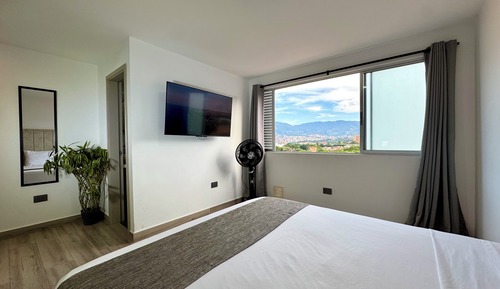 Deluxe Studio, 1 Bedroom, City View
