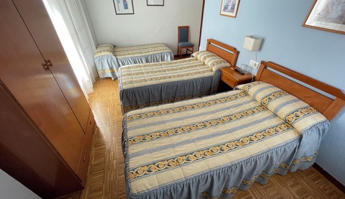 Triple Room, 3 Twin Beds, Private Bathroom