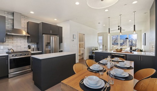 Townhome, Multiple Beds, Patio, Mountain View (908 Jerome St. (Unit 2))