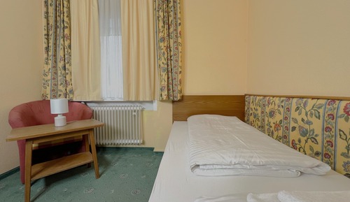Basic Single Room, Mountain View