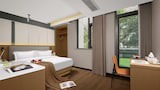 Basic Room, City View