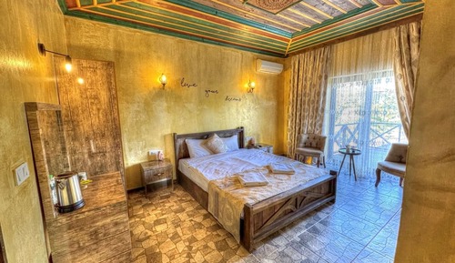Deluxe Double Room, Garden View