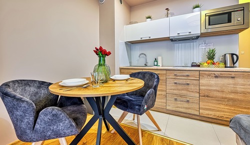 Apartment (242)