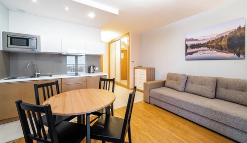 Apartment (212)