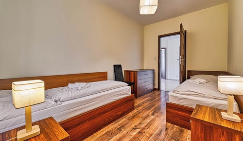 Apartment (237)