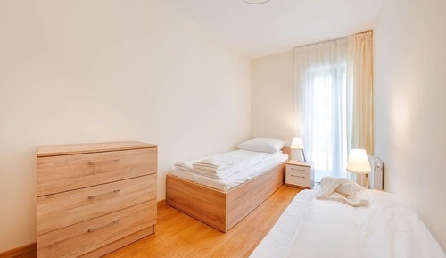 Apartment (231)