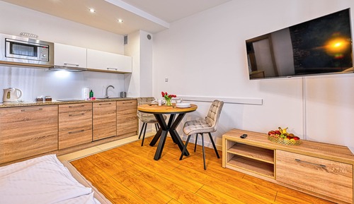 Apartment (215)