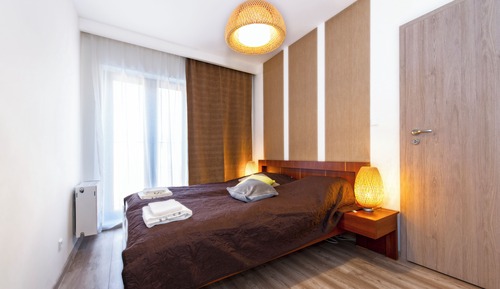 Apartment (223)
