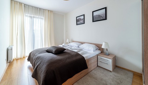 Apartment (228)