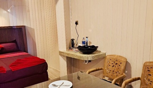 Deluxe Studio