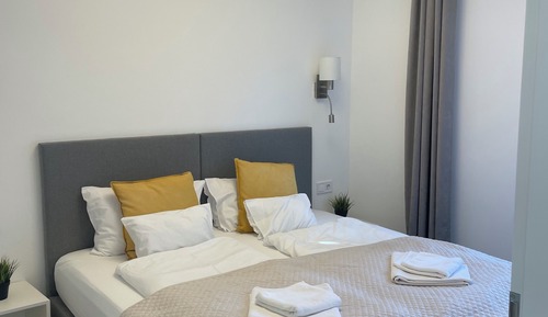 Deluxe Apartment, Balcony, Park View