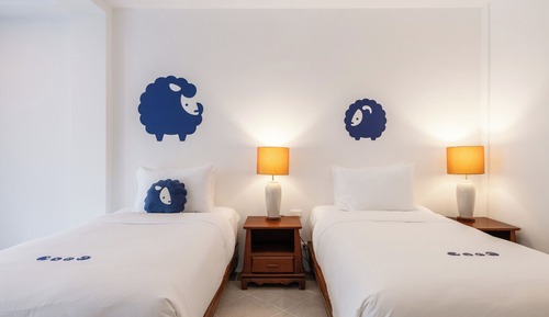 Deluxe Twin Room, Pool Access