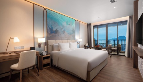 Superior Studio Suite, Balcony, Valley View