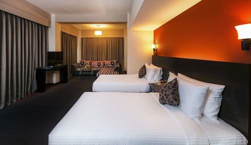 Room (Suite)