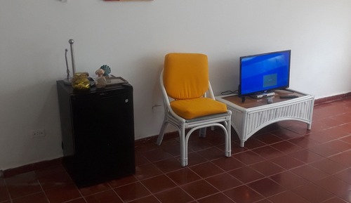 Basic Studio, 1 King Bed, Beachside