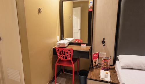 Deluxe Room, 1 Queen Bed