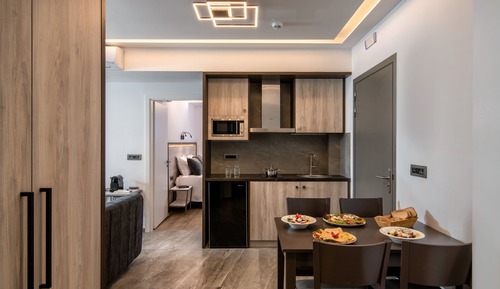 Deluxe Apartment, 1 Bedroom, Pool View