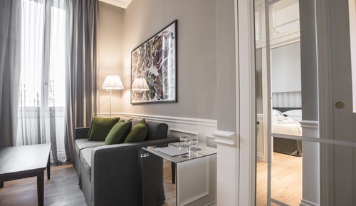 Suite Junior, vista cortile con accesso Spa