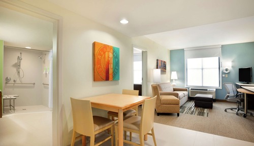 Suite, 1 King Bed, Accessible, Non Smoking (Roll-in Shower)