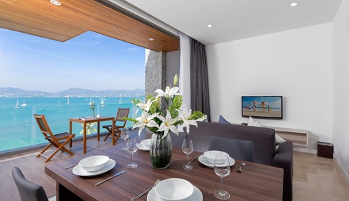 Two Bedroom Suite with Sea View 
