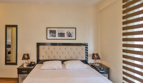 Economy Room