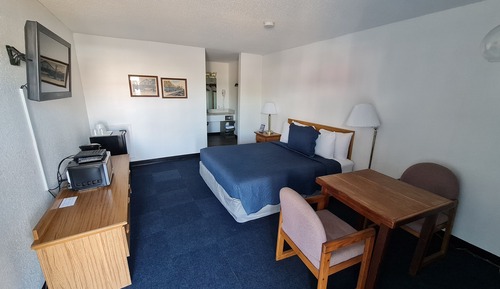 Standard Room, 1 Queen Bed