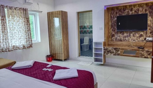 Deluxe Double Room, Garden View