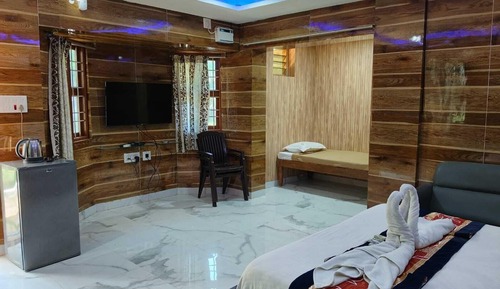 Classic Studio Suite, Garden View