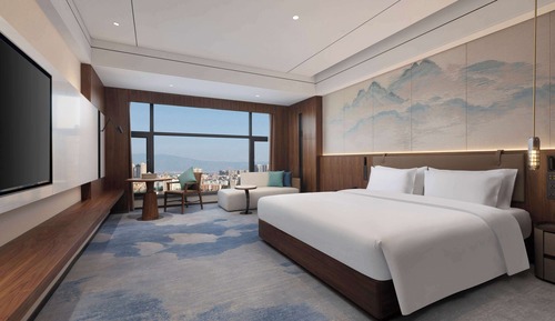 Deluxe Room, 1 King Bed with Sofa bed, Mountain View