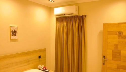 Deluxe Single Room