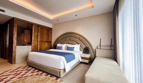 Premier Room
