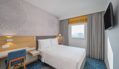 Standard Room, 1 Queen Bed