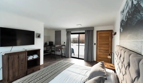 Comfort Apartment, Hill View
