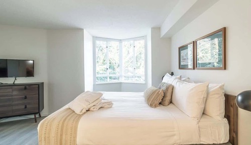 Apartment, 1 Queen Bed with Sofa bed, Balcony, Mountain View (Cascade - 613)
