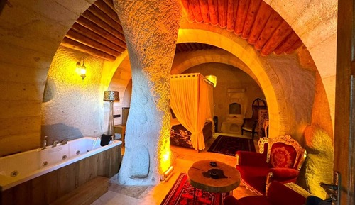 Honeymoon Room