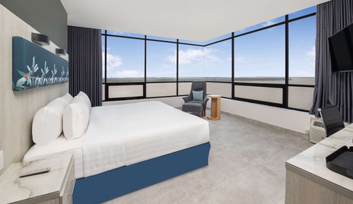 Premium Room, 1 King Bed