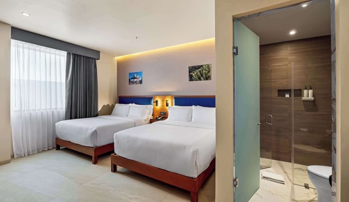 Family Room, 2 Queen Beds, Non Smoking