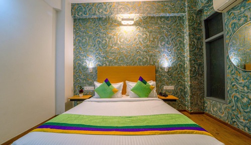 Economy Room