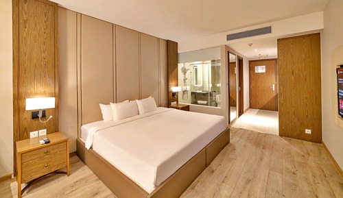 Premier Condo, Partial Sea View