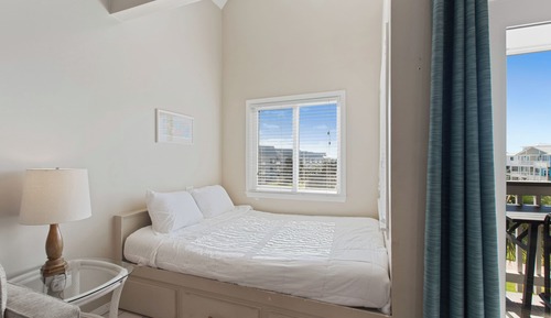 Signature Condo, 1 Bedroom, Pool Access