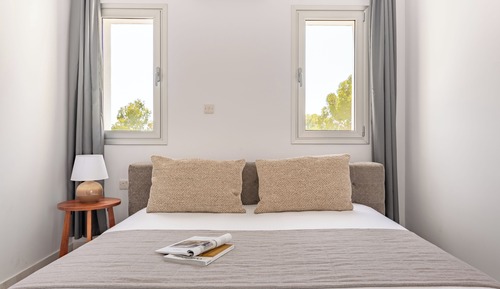 Studio, Multiple Bedrooms, Balcony
