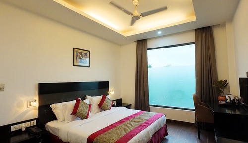 Superior Room, City View