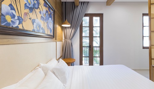Deluxe Room, Balcony, City View