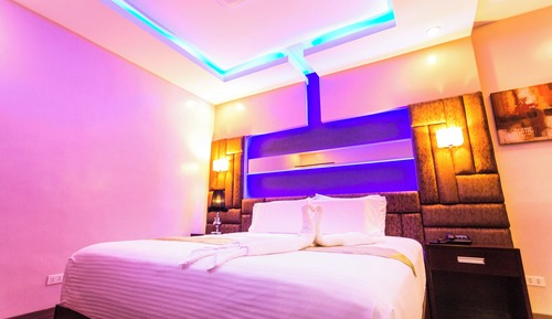 Luxury Suite, Balcony