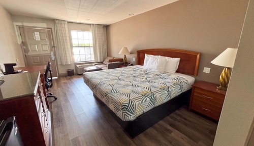 Standard Single Room, 1 King Bed, Non Smoking