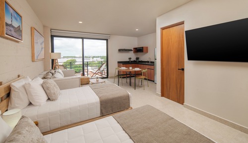 Deluxe Studio, City View