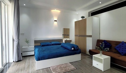 Basic Double Room, 1 King Bed, Garden View