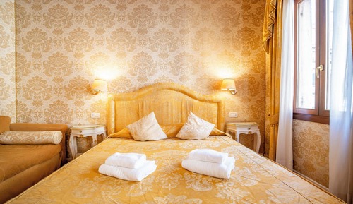 Basic Triple Room